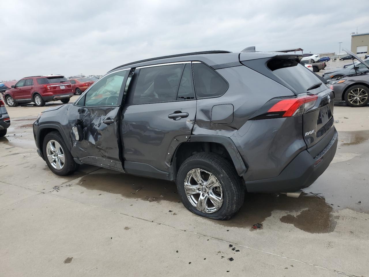 2020 TOYOTA RAV4 XLE - Фото 2