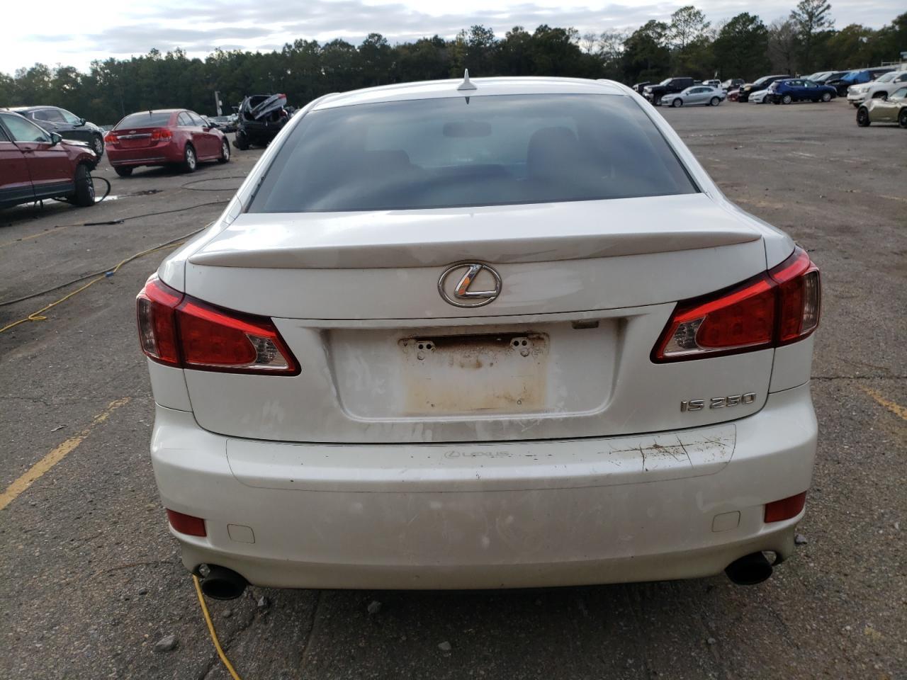 2011 LEXUS IS 250 - Image 6