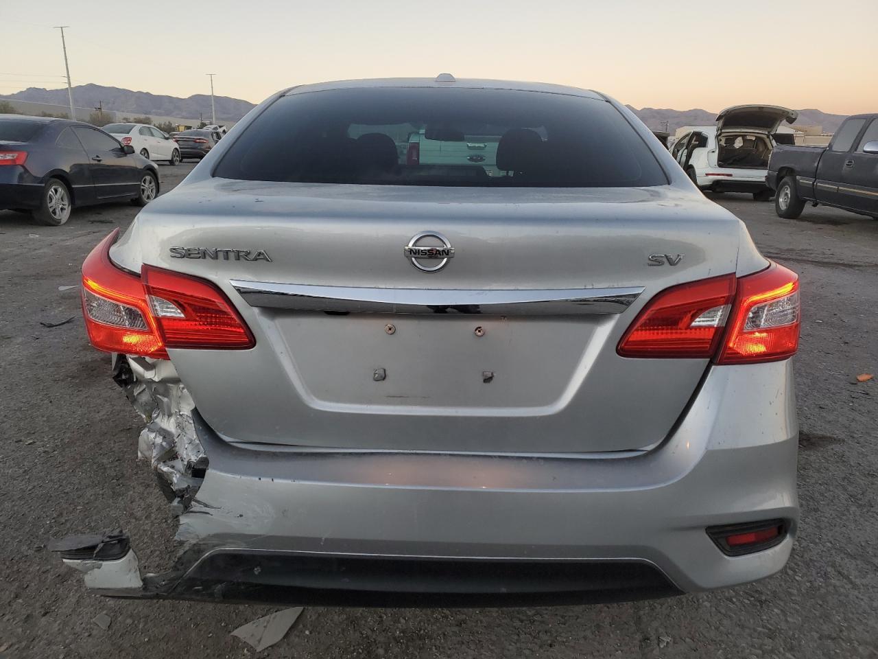 2016 NISSAN SENTRA S - Фото 6