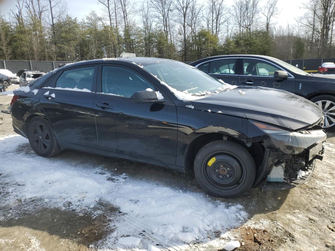 2022 HYUNDAI ELANTRA SE - Image 4