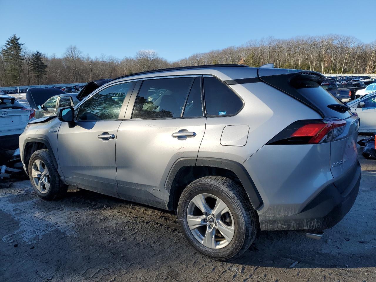 2021 TOYOTA RAV4 LE - Фото 2