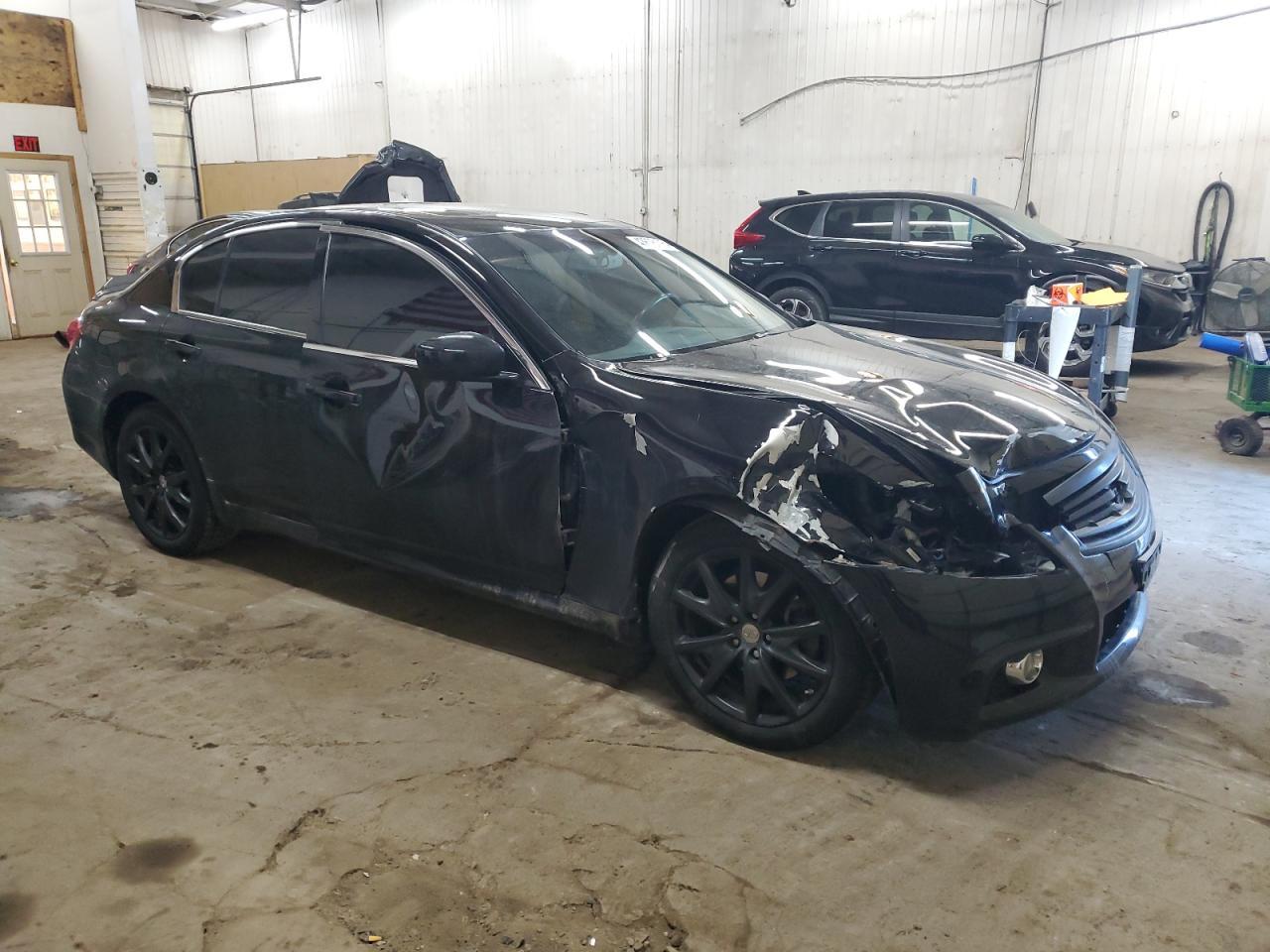 2011 INFINITI G37 - Фото 4