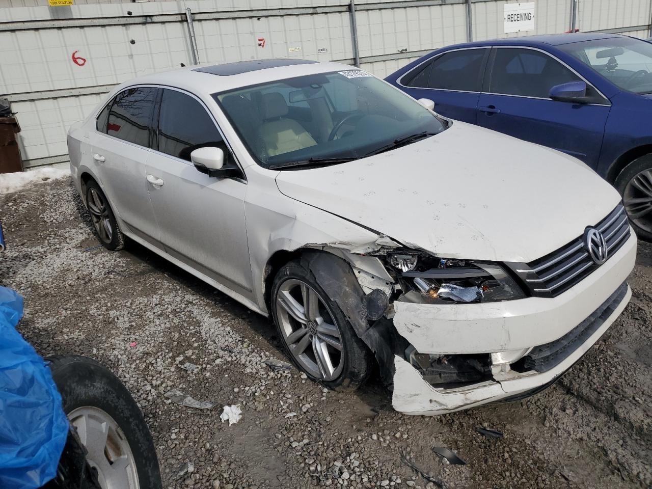 2015 VOLKSWAGEN PASSAT SE - Фото 4