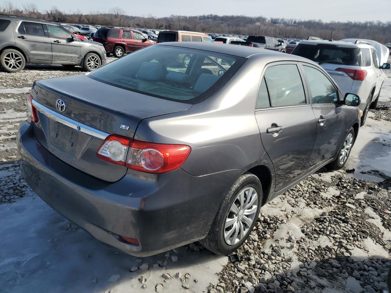 2013 TOYOTA COROLLA BA - Фото 3