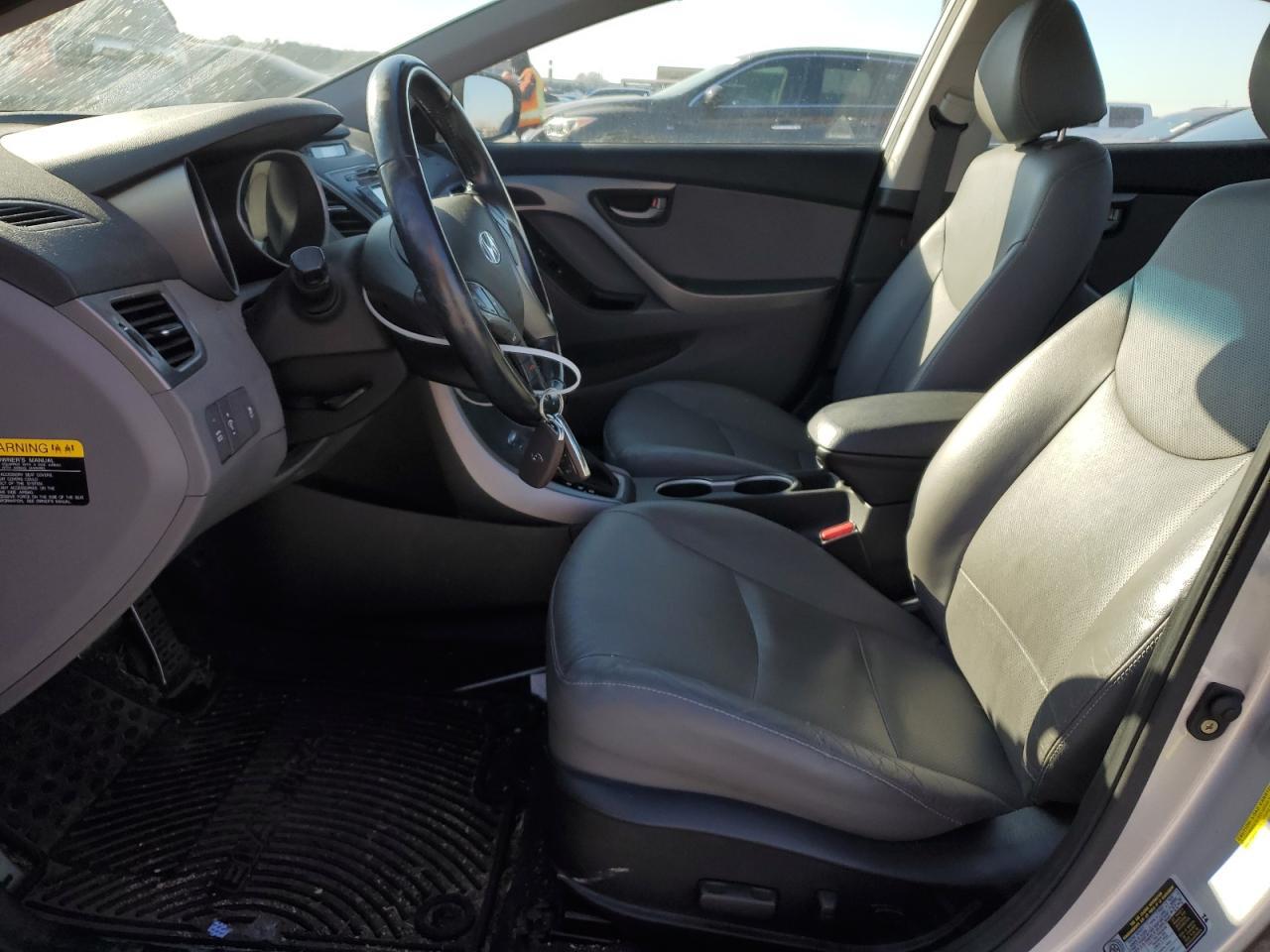 2014 HYUNDAI ELANTRA SE - Image 7