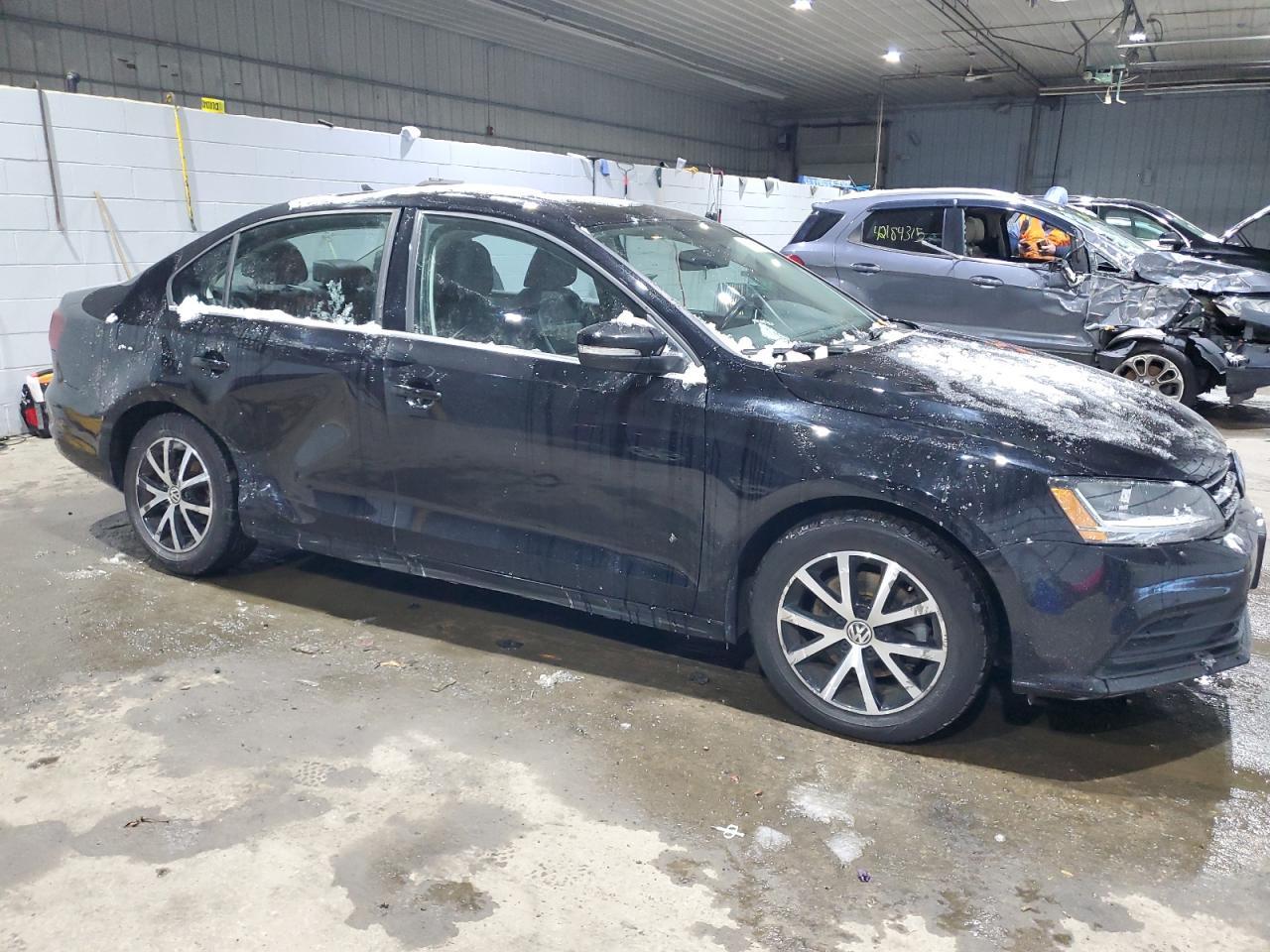 2017 VOLKSWAGEN JETTA SE - Image 4