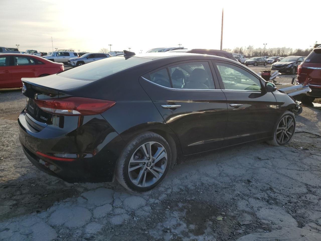 2017 HYUNDAI ELANTRA SE - Фото 3