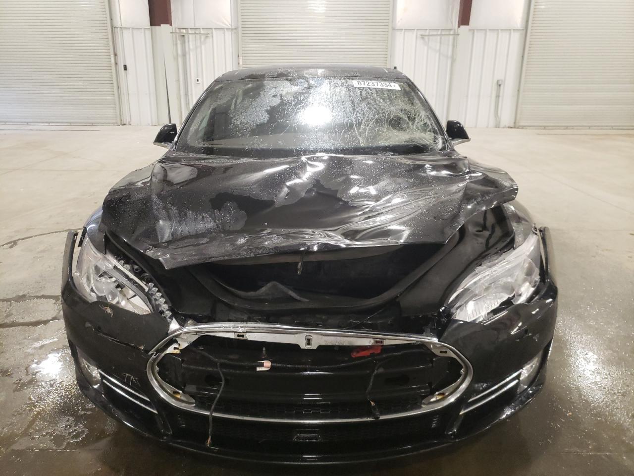 2015 TESLA MODEL S P8 - Image 5