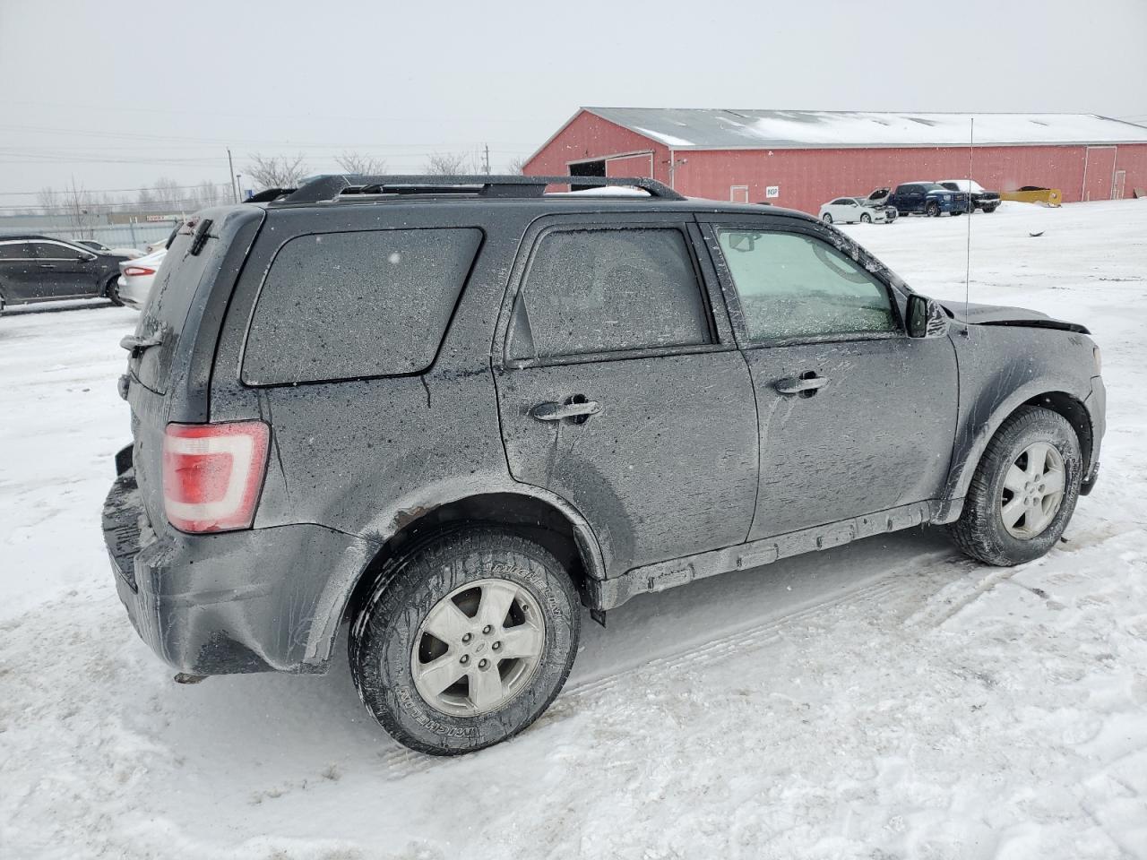 2010 FORD ESCAPE XLT - Image 3