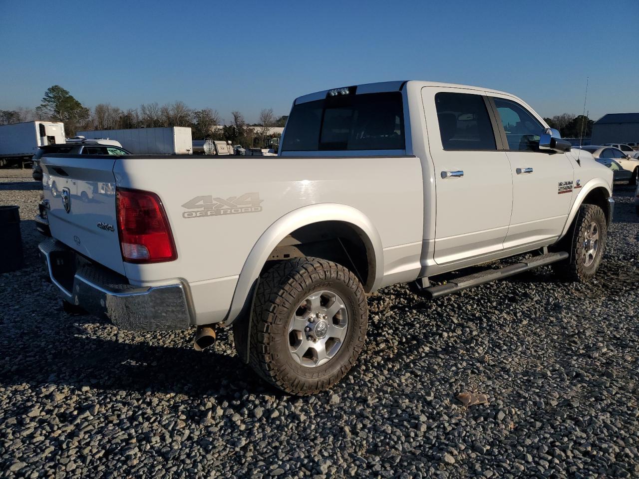 2018 RAM 2500 SLT - Image 3