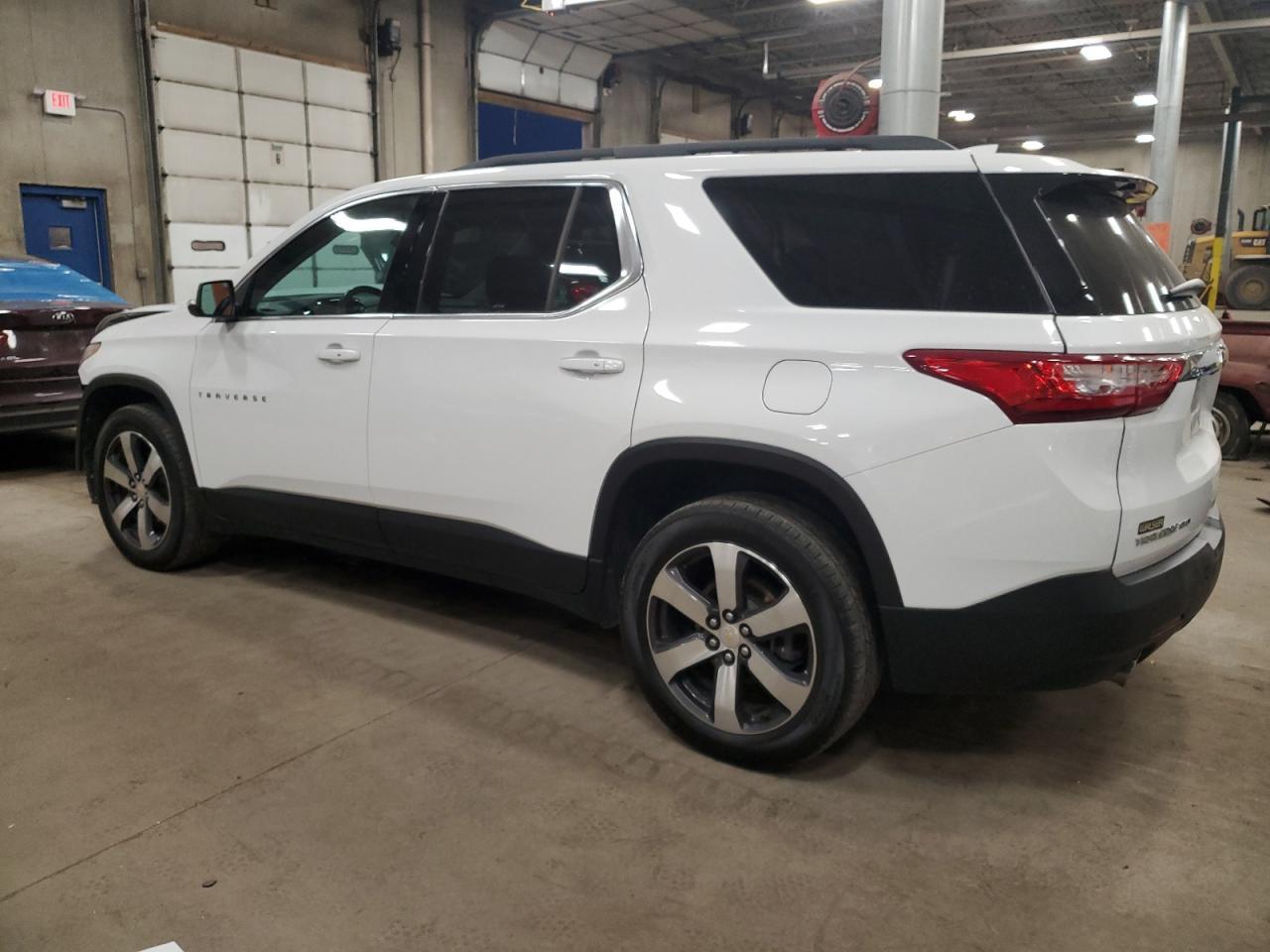 2021 CHEVROLET TRAVERSE L - Фото 2