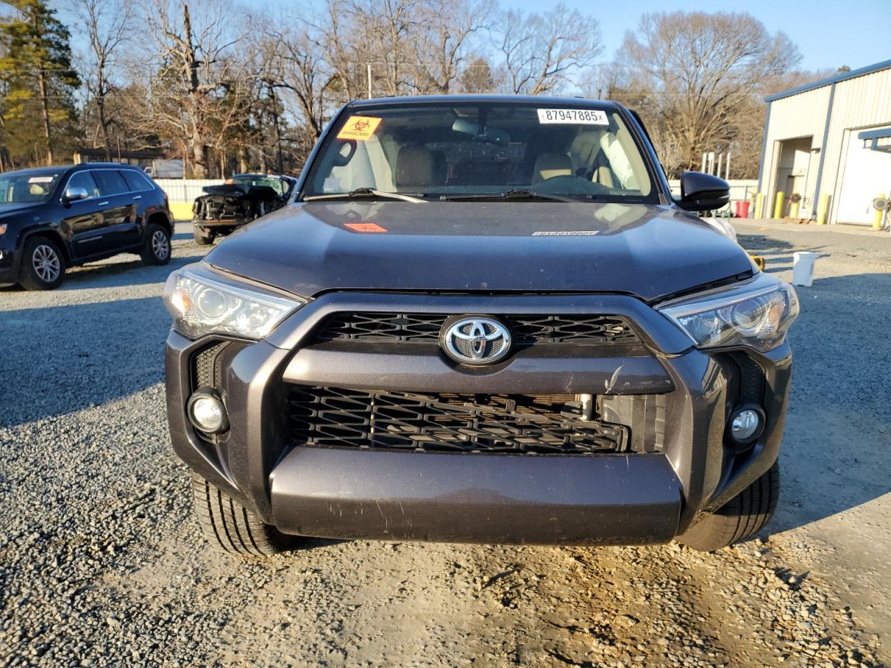 2019 TOYOTA 4RUNNER SR - Image 5