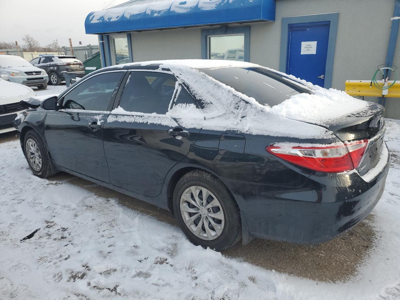2015 TOYOTA CAMRY LE - Фото 2