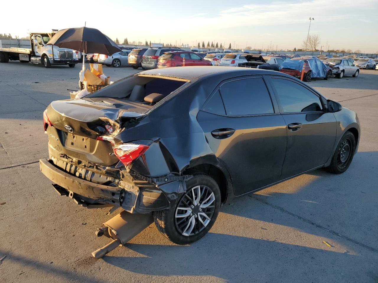 2018 TOYOTA COROLLA L - Image 3