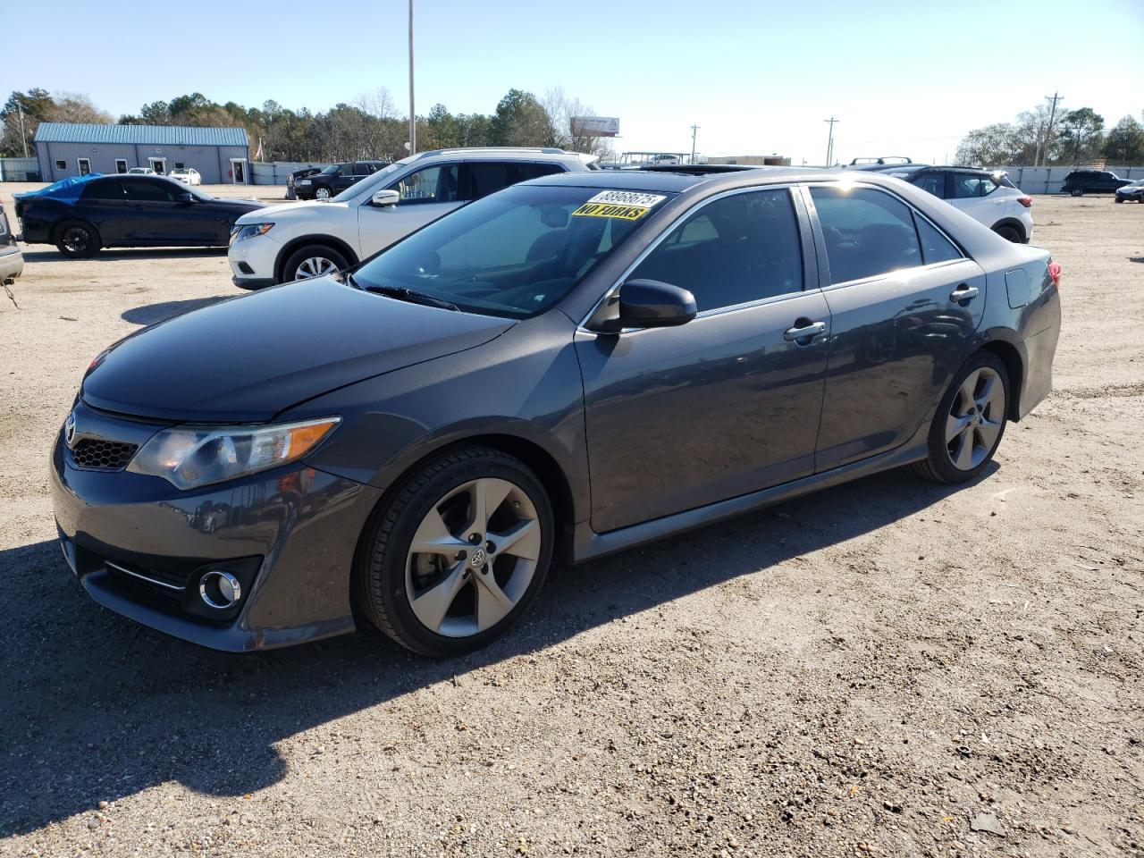 2012 TOYOTA CAMRY SE