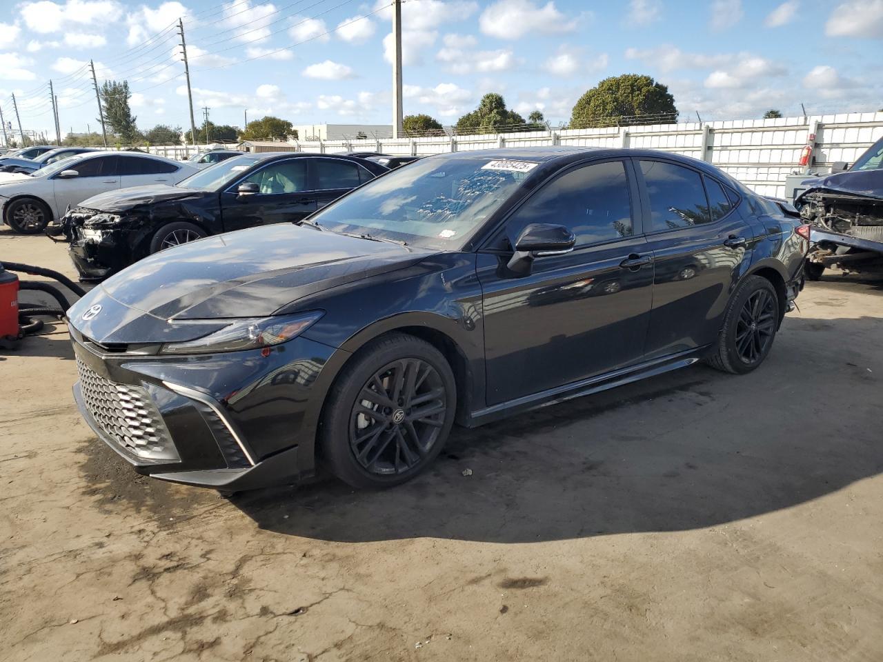 2025 TOYOTA CAMRY XSE