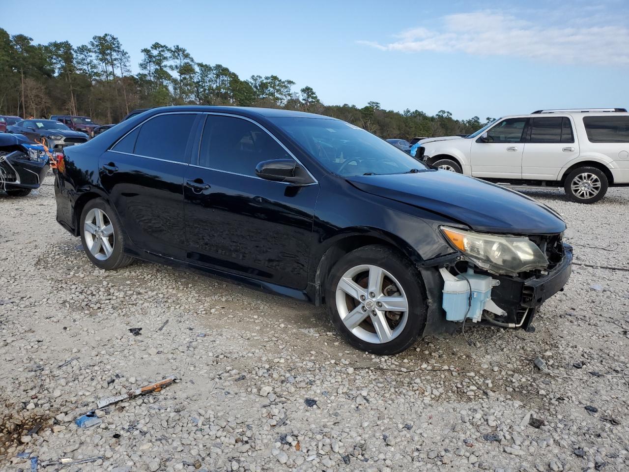 2014 TOYOTA CAMRY L - Image 4