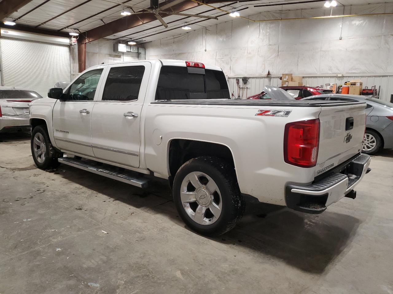 2017 CHEVROLET SILVERADO - Фото 2