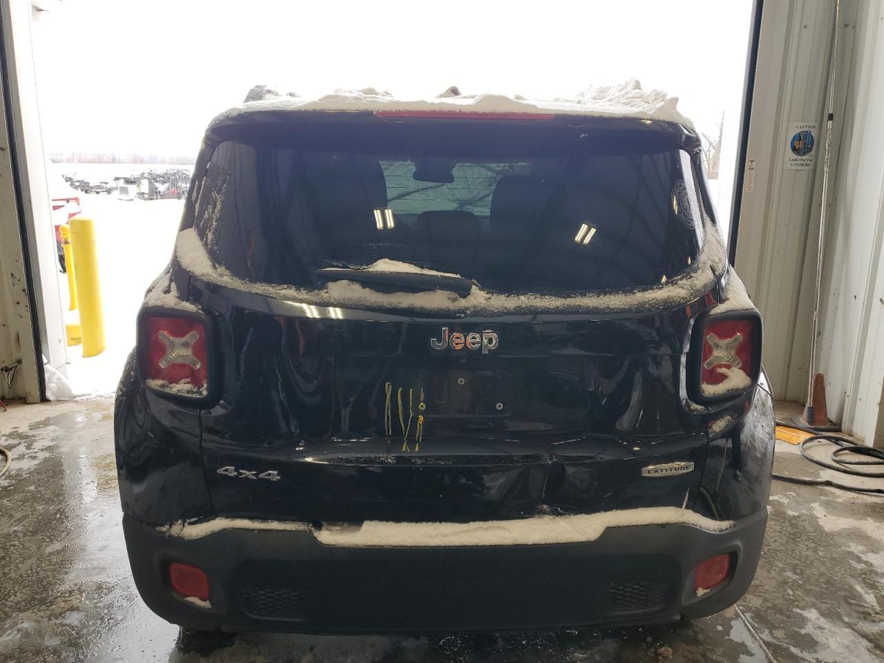 2017 JEEP RENEGADE L - Image 6