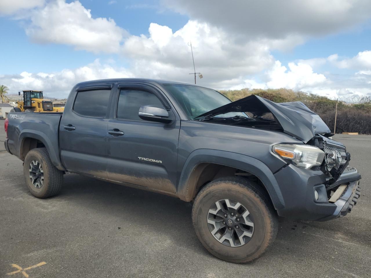 2017 TOYOTA TACOMA DOU - Фото 4