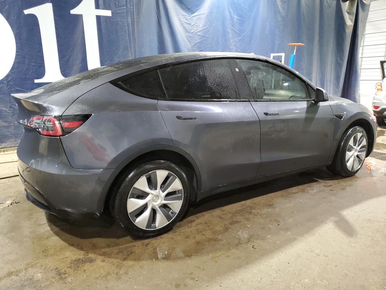 2023 TESLA MODEL Y - Фото 3