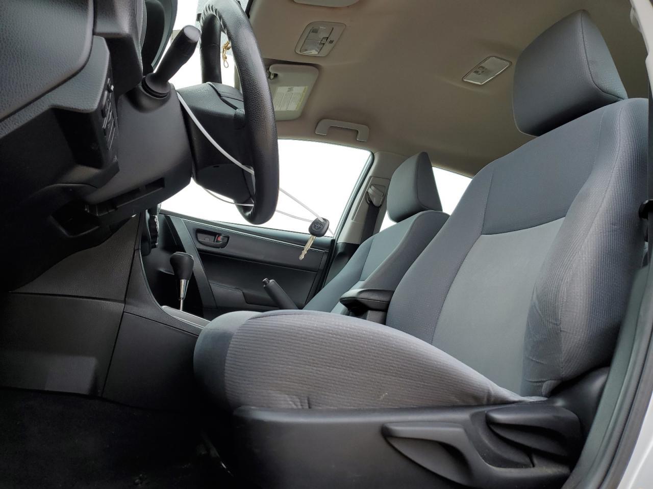2015 TOYOTA COROLLA L - Фото 7