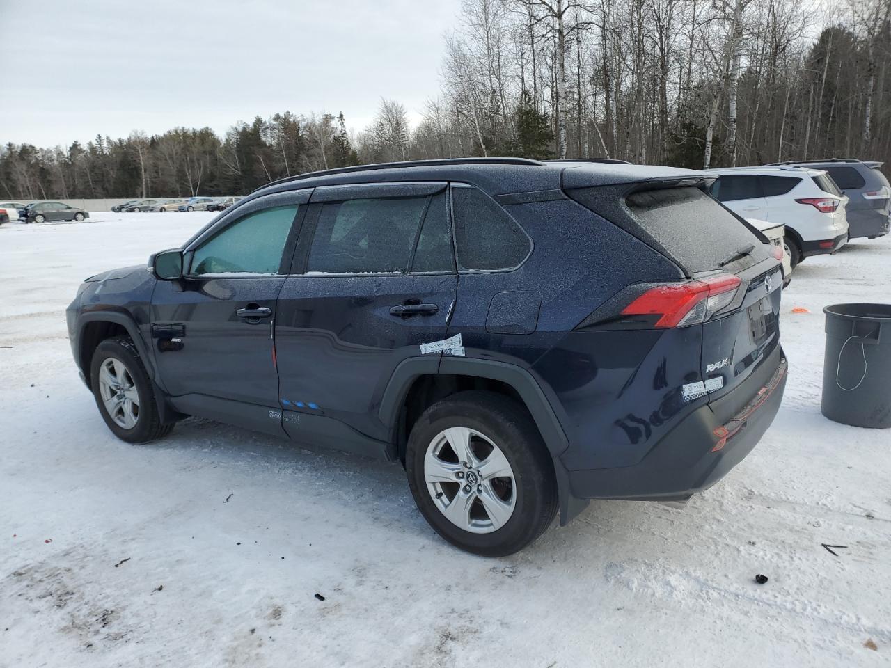 2020 TOYOTA RAV4 XLE - Фото 2