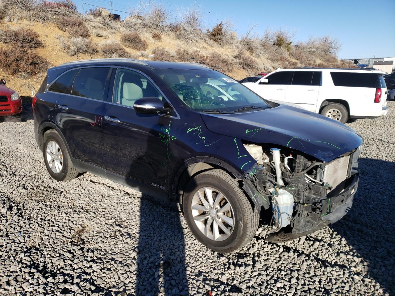 2017 KIA SORENTO LX - Image 4