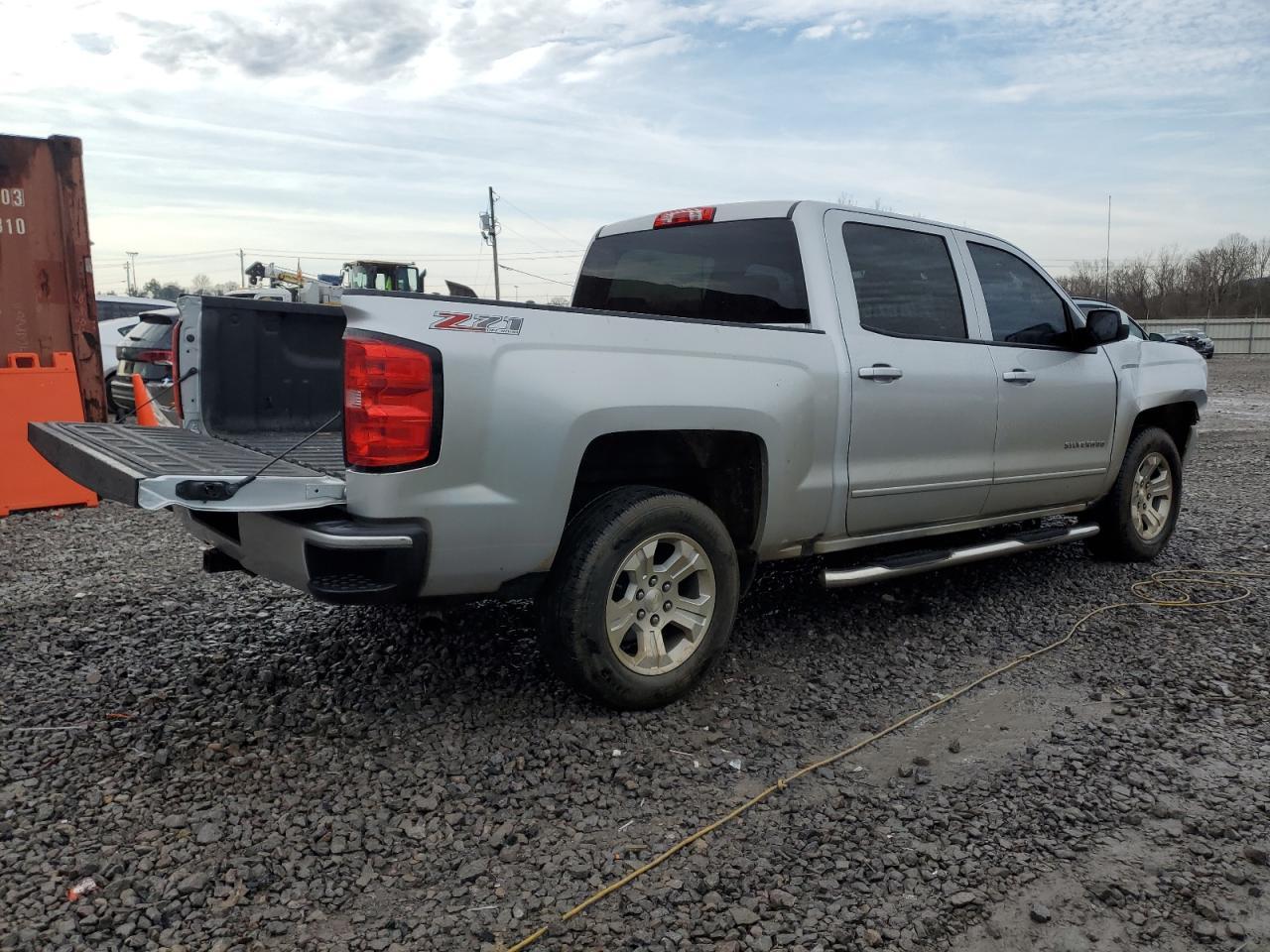 2017 CHEVROLET SILVERADO - Image 3