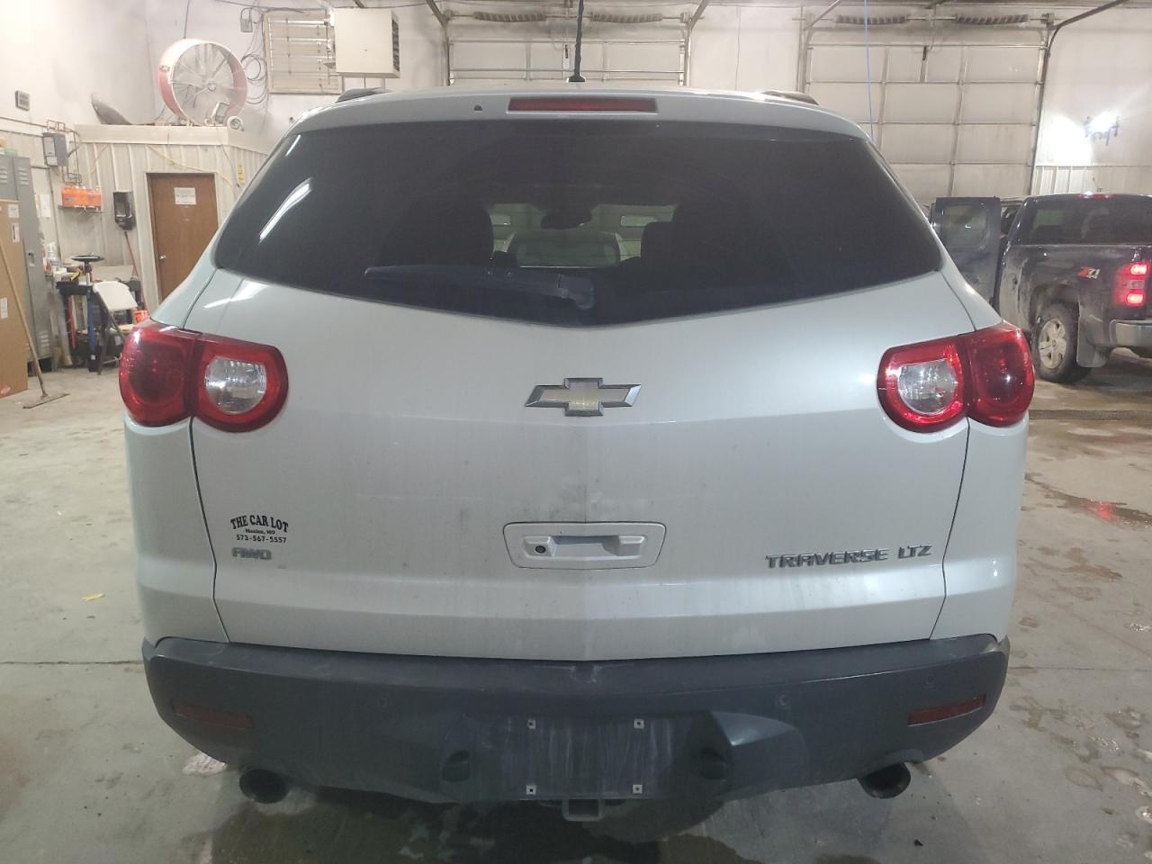 2012 CHEVROLET TRAVERSE L - Фото 6