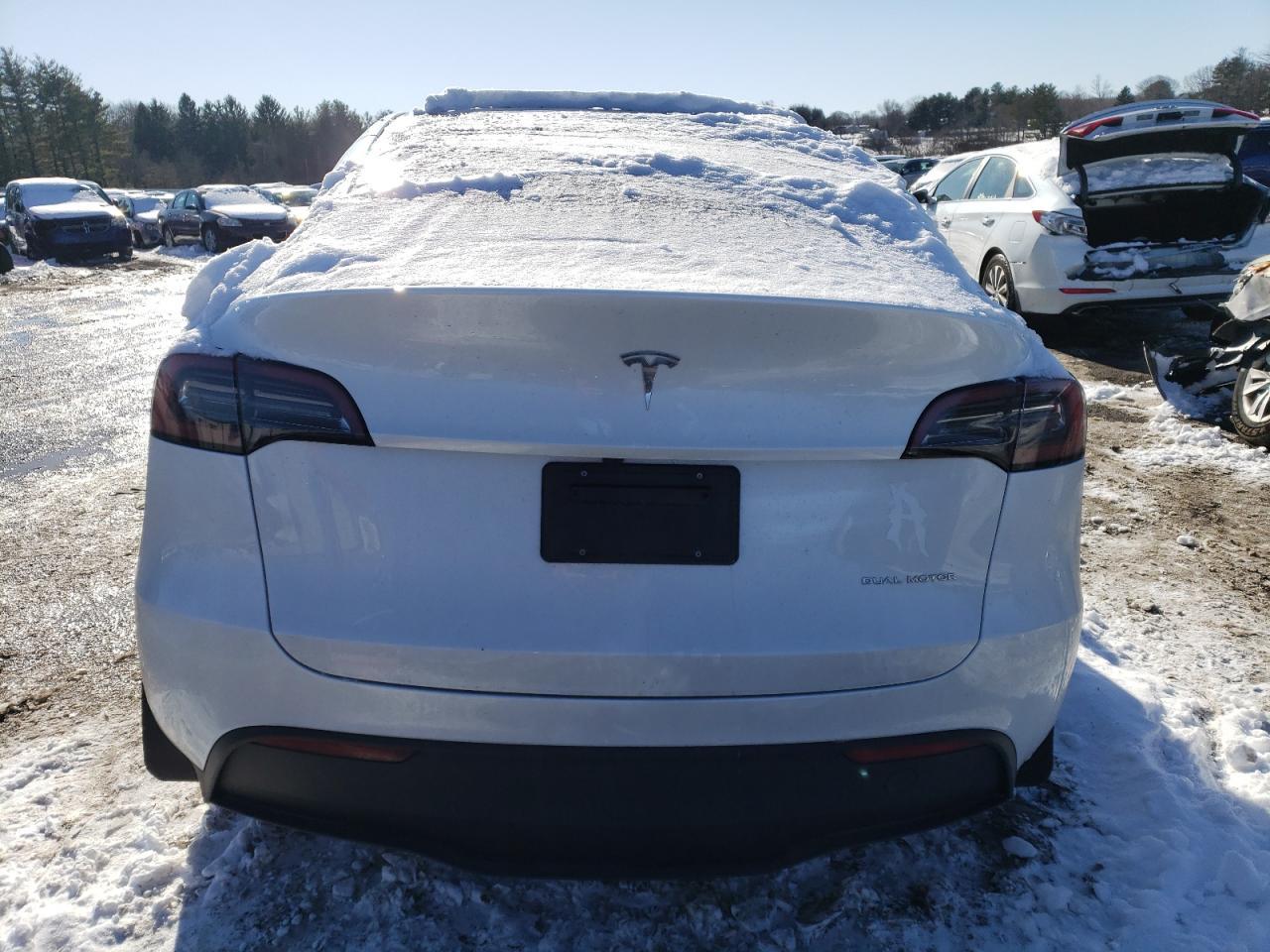 2024 TESLA MODEL Y - Фото 6