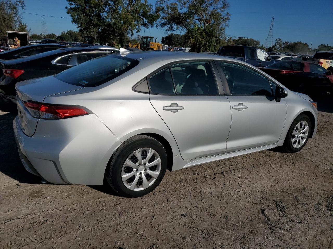 2020 TOYOTA COROLLA LE - Image 3