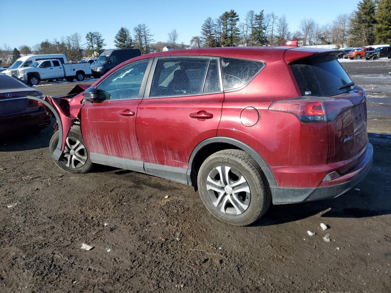 2018 TOYOTA RAV4 LE - Фото 2