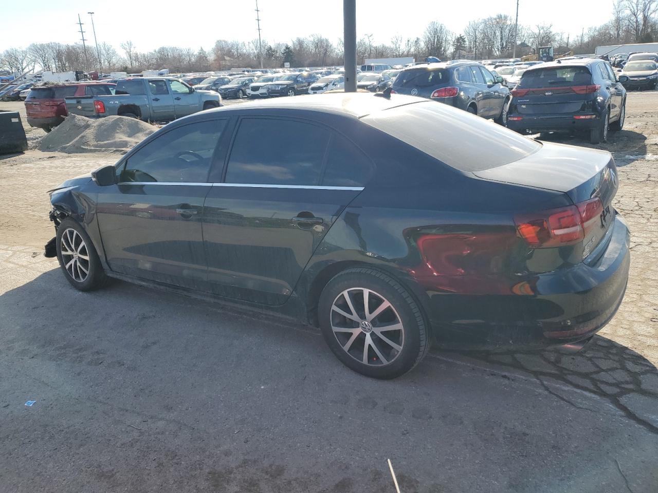 2017 VOLKSWAGEN JETTA SE - Image 2
