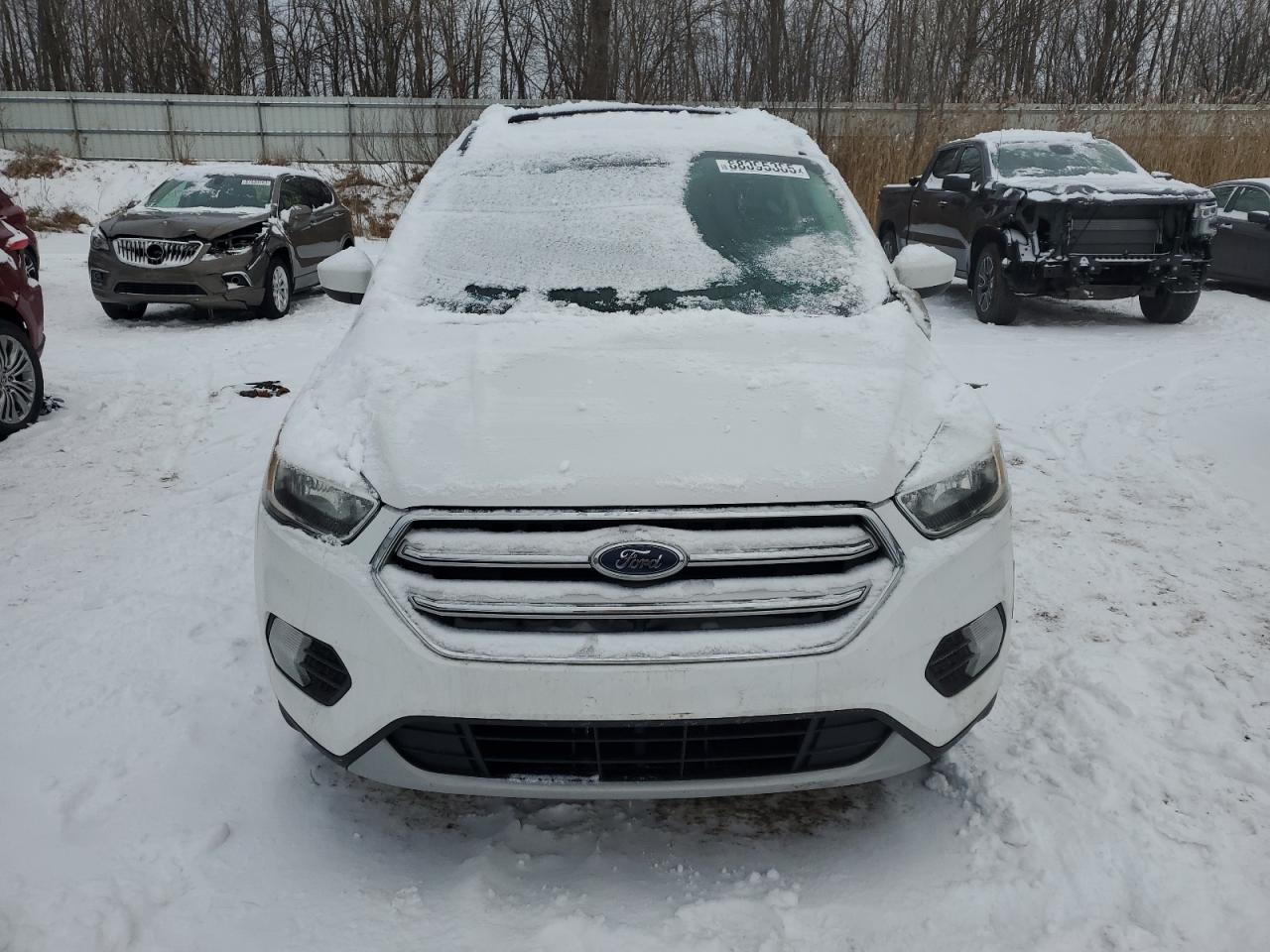 2017 FORD ESCAPE SE - Фото 5