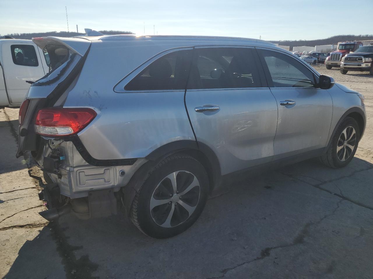 2016 KIA SORENTO EX - Image 3
