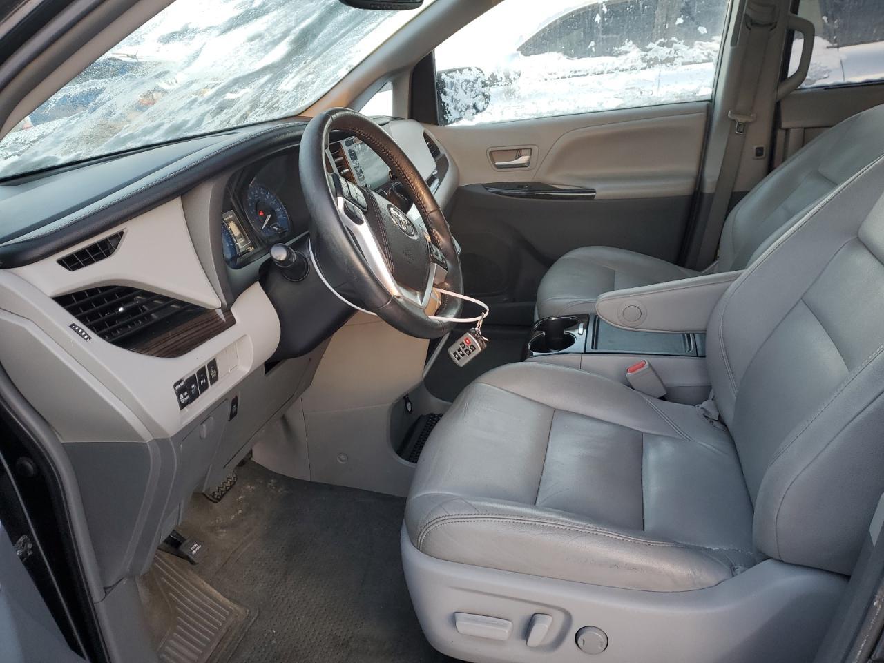 2015 TOYOTA SIENNA XLE - Фото 7