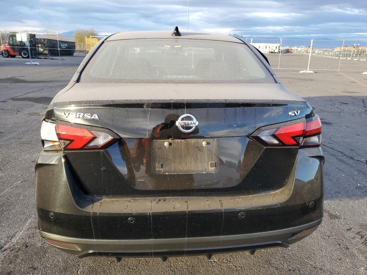 2021 NISSAN VERSA SV - Image 6