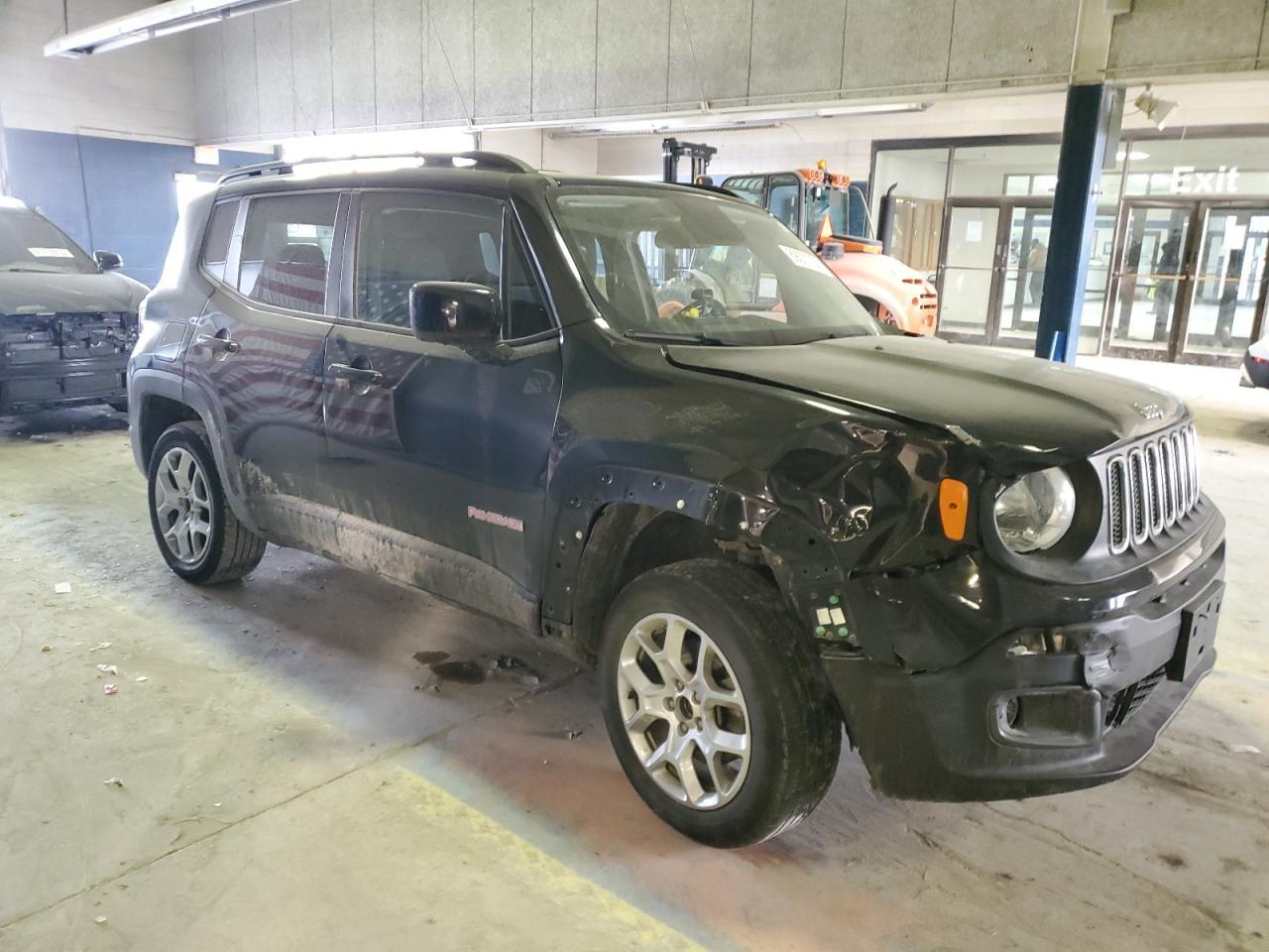 2017 JEEP RENEGADE L - Image 4