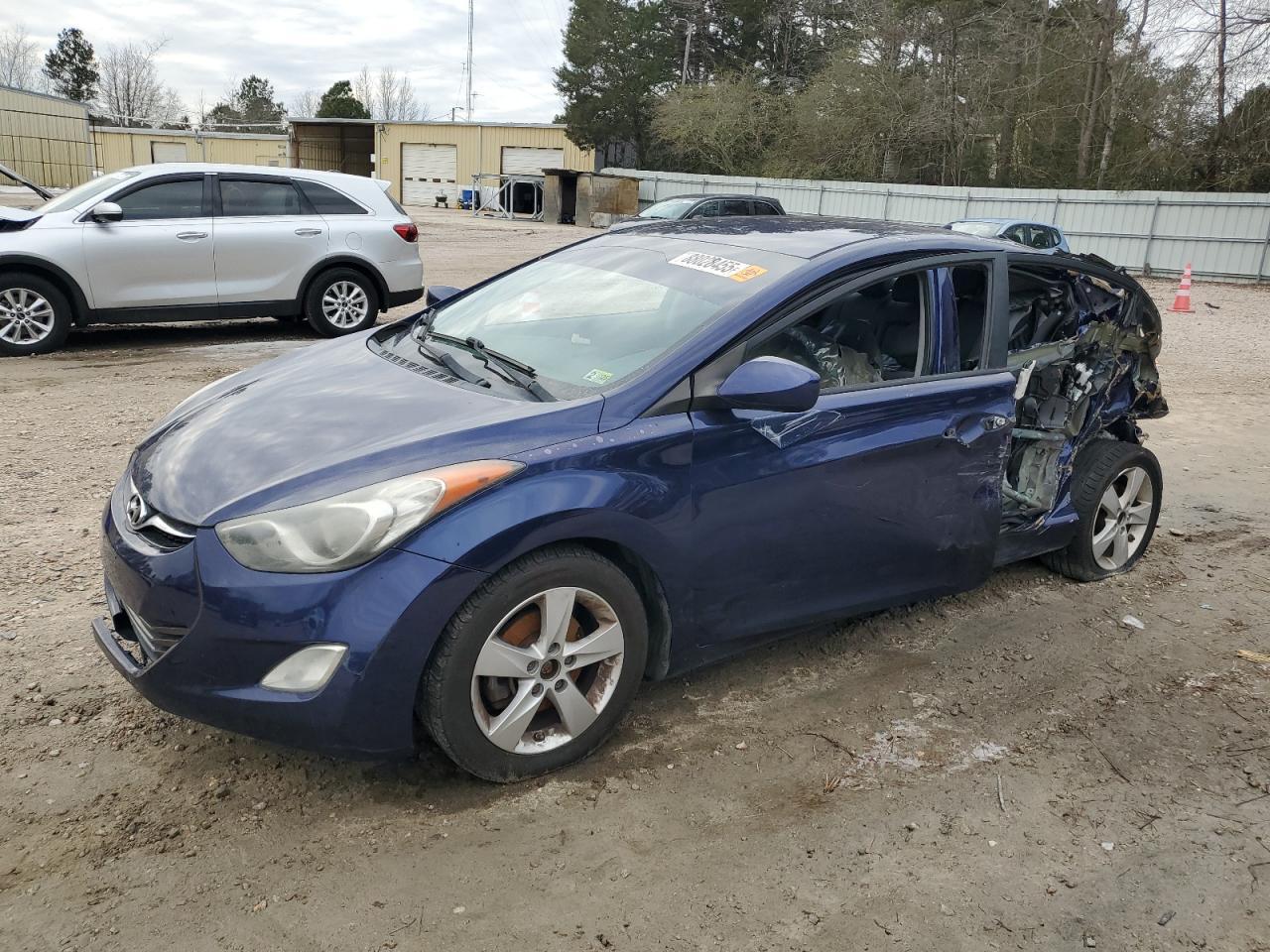 2013 HYUNDAI ELANTRA GL