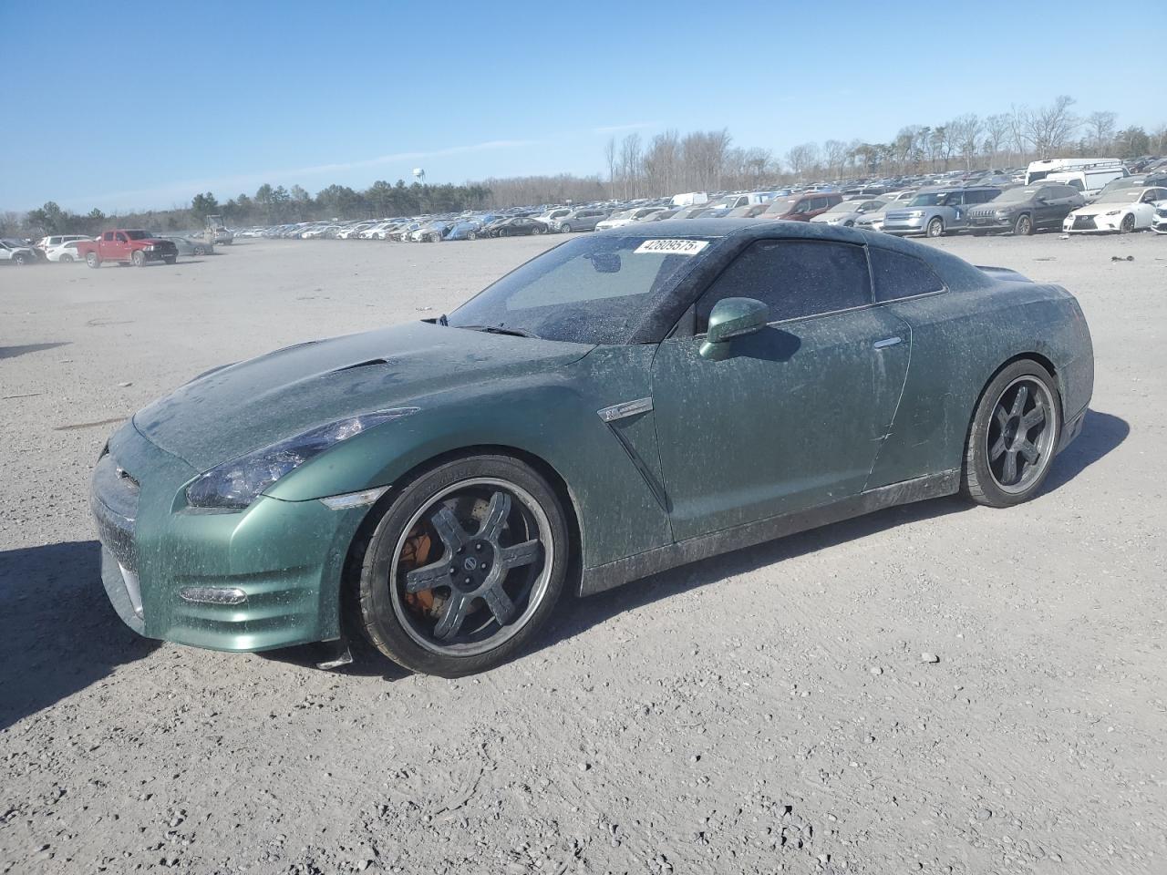 2013 NISSAN GT-R PREMI