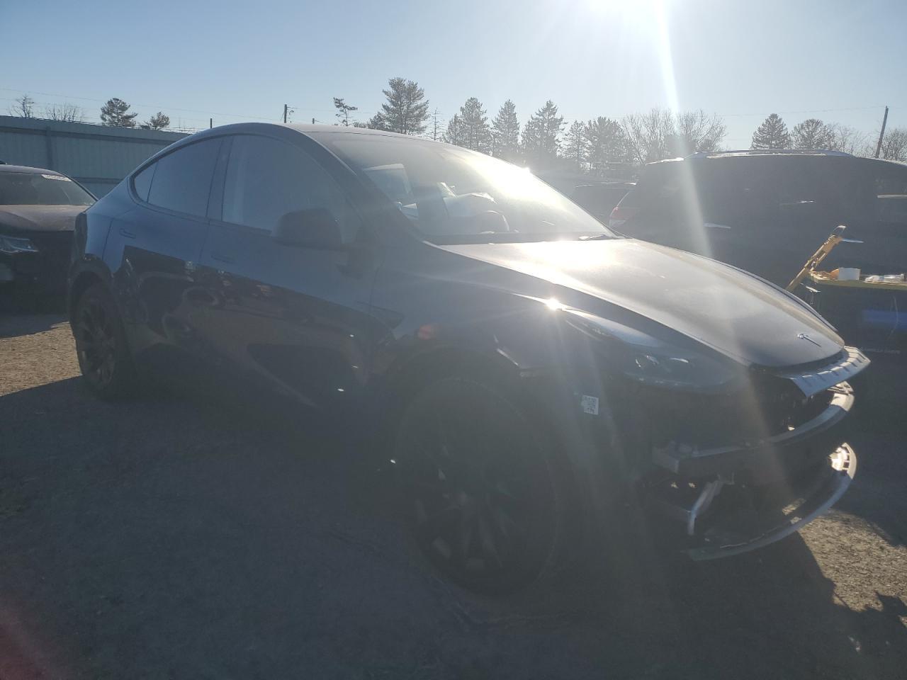 2023 TESLA MODEL Y - Фото 4