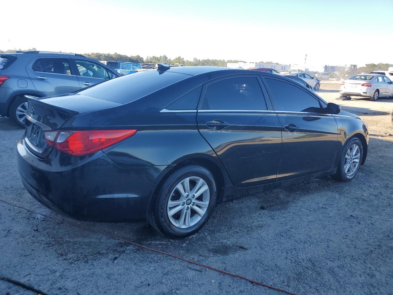 2013 HYUNDAI SONATA GLS - Image 3