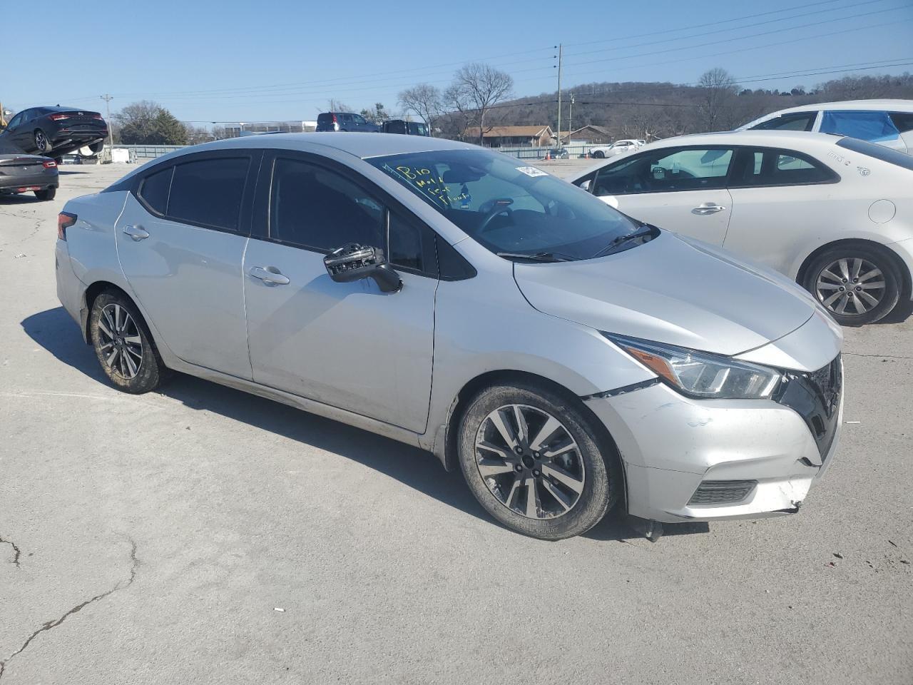 2021 NISSAN VERSA SV - Фото 4
