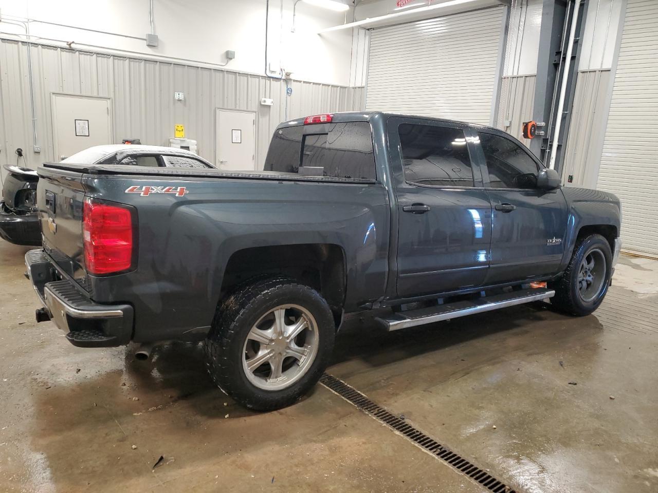 2017 CHEVROLET SILVERADO - Image 3