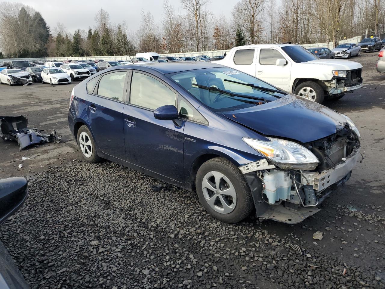 2015 TOYOTA PRIUS - Фото 4