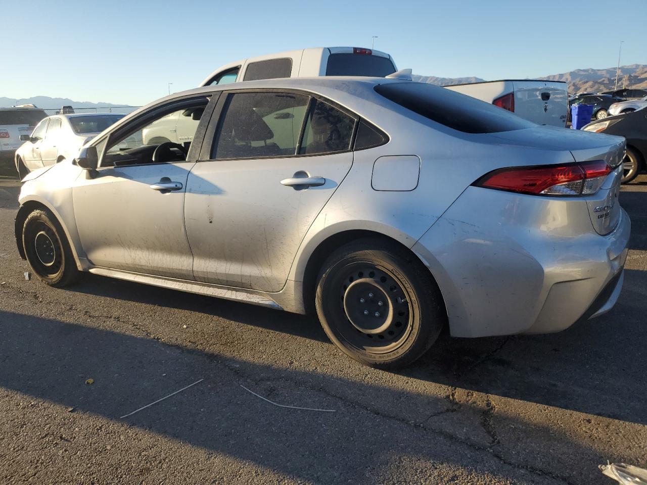 2020 TOYOTA COROLLA LE - Image 2