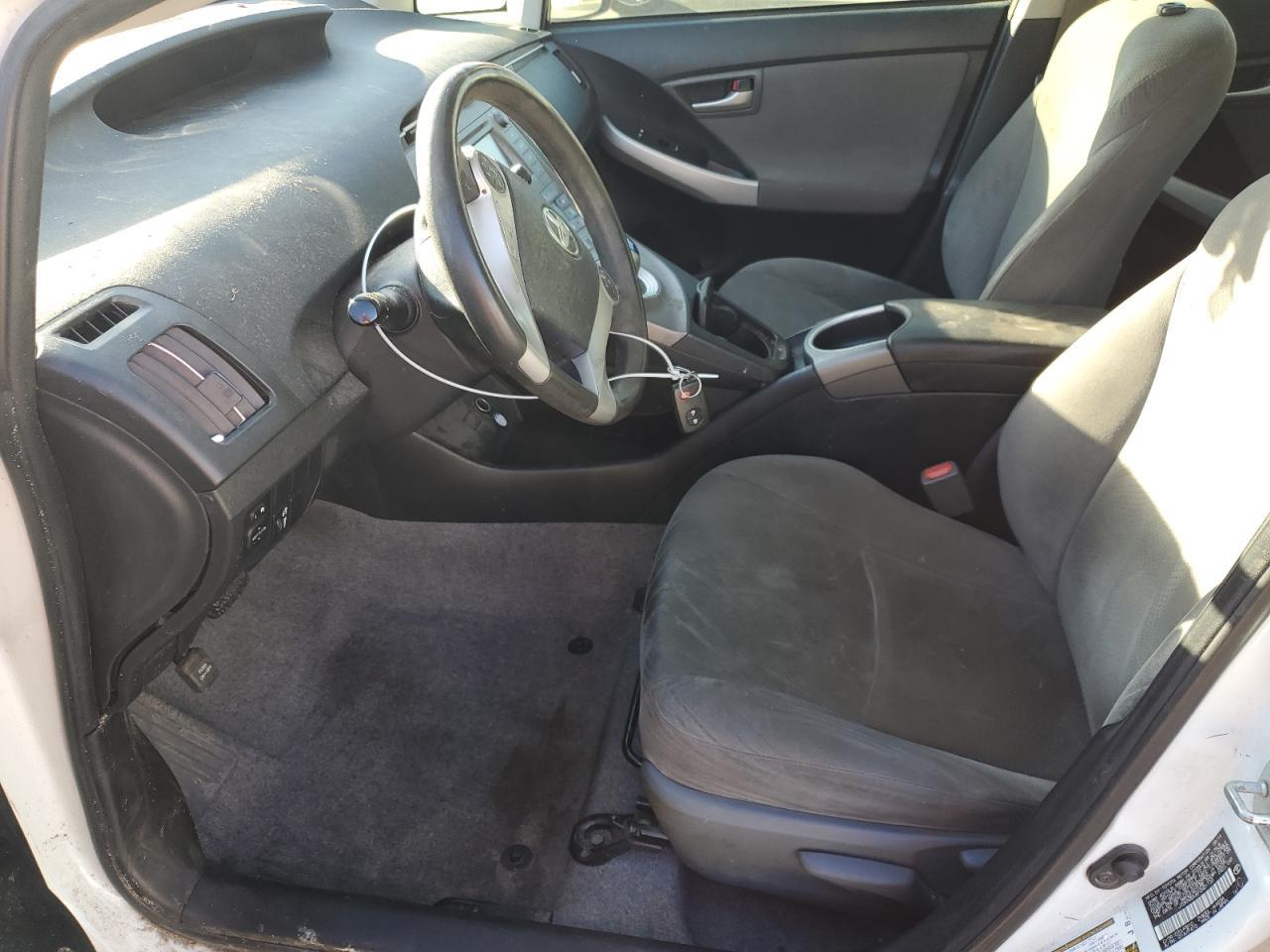 2015 TOYOTA PRIUS - Image 7