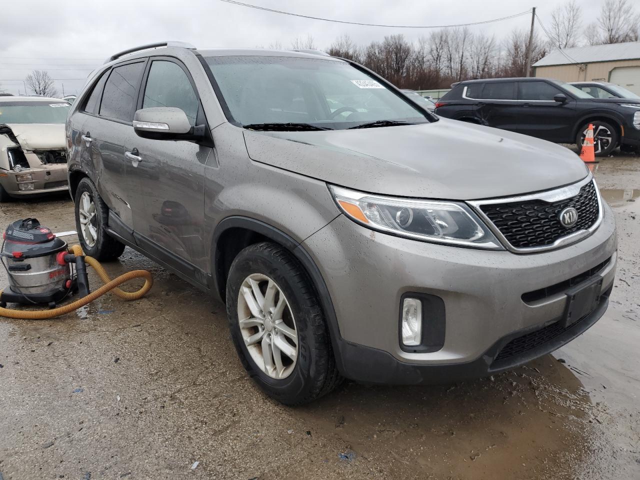 2014 KIA SORENTO LX - Image 4