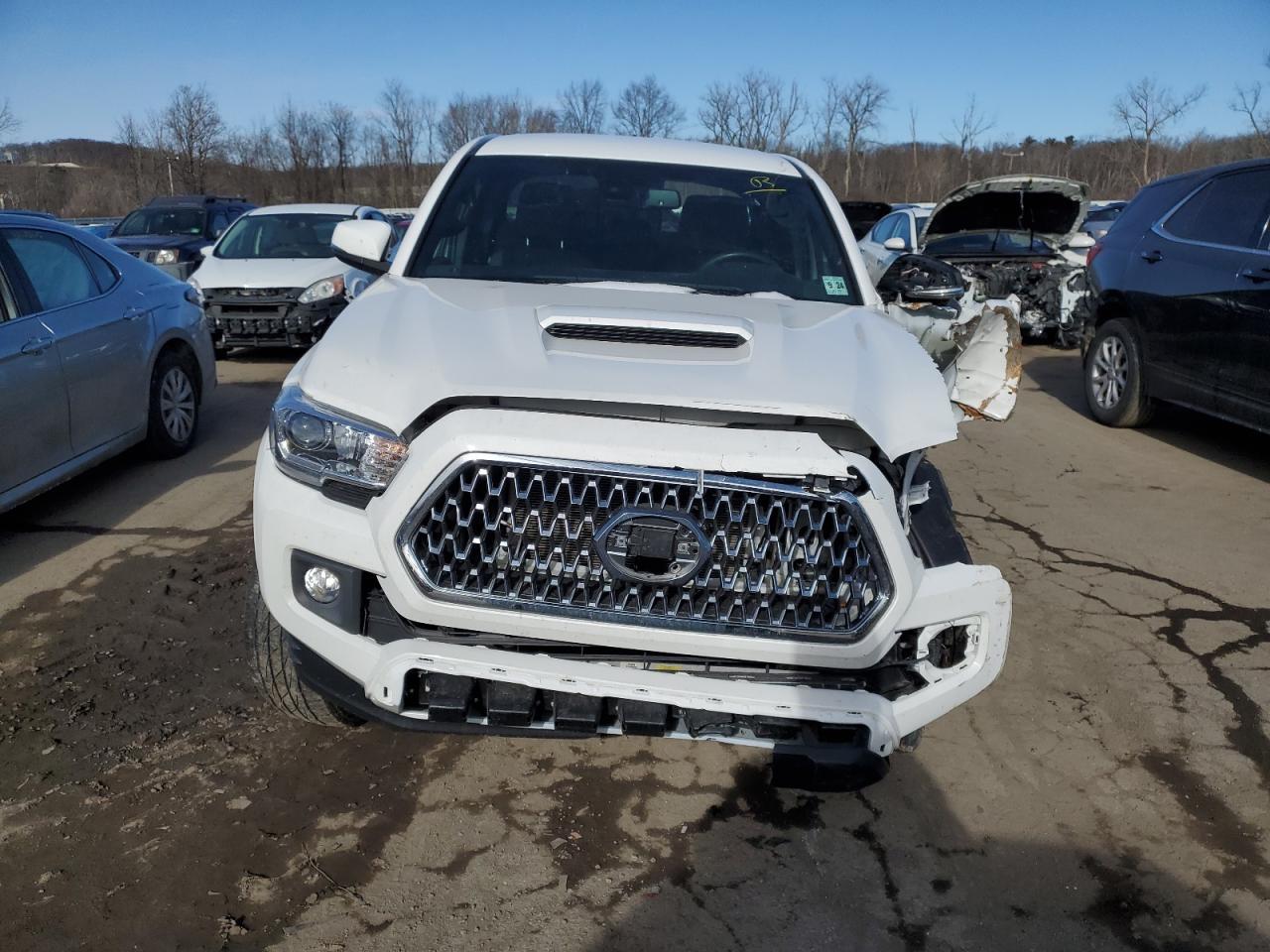 2019 TOYOTA TACOMA DOU - Фото 5
